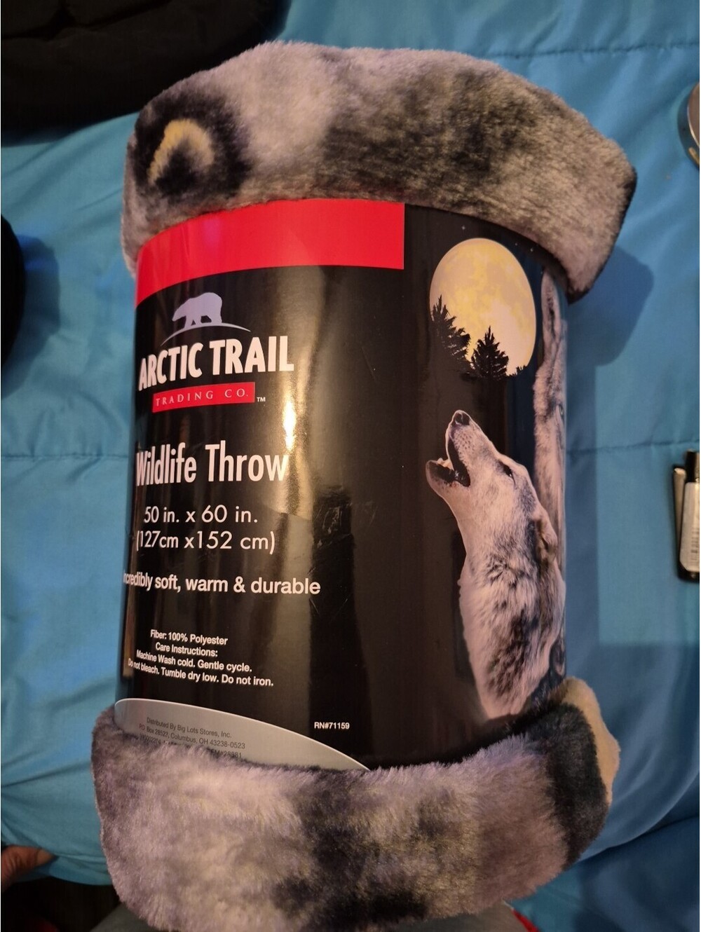 New! Artic Trail Wolf Plush Throw Blanket Black/Gray/Yellow